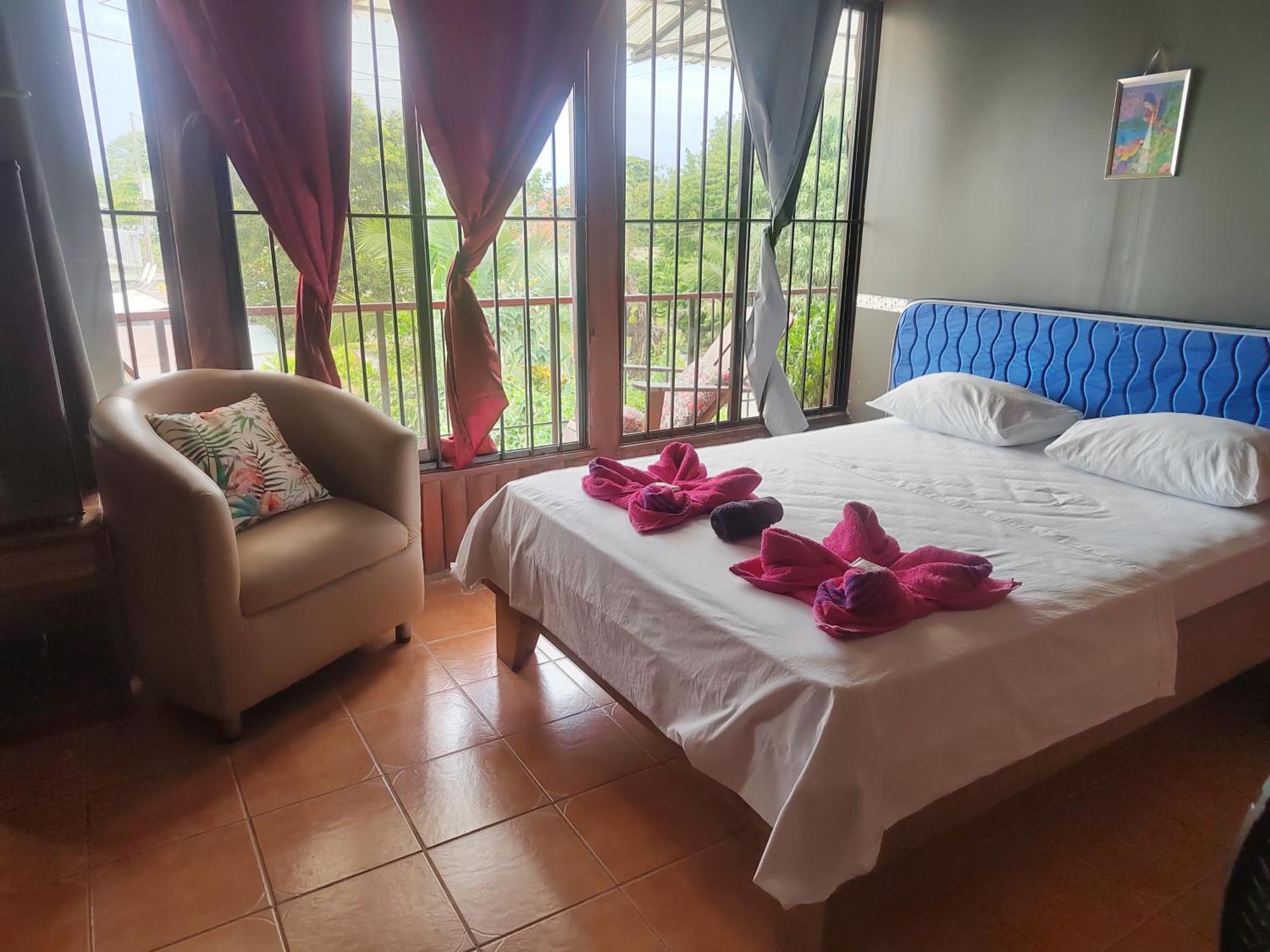 Sura House Corcovado Surinico Room With Ac Puerto Jimenez Bagian luar foto