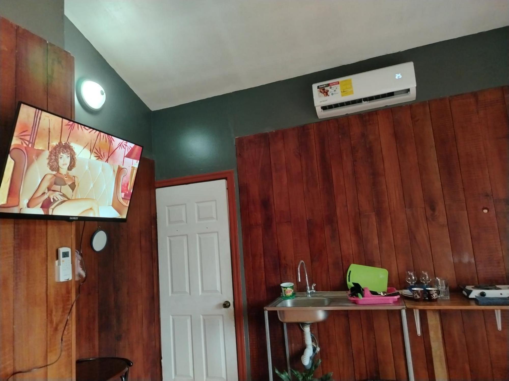 Sura House Corcovado Surinico Room With Ac Puerto Jimenez Bagian luar foto